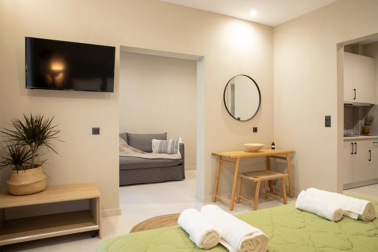 Olympus Suites Paralia Pantaleimonos Buitenkant foto
