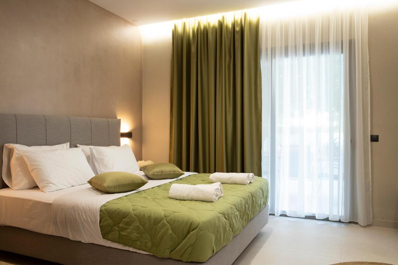 Olympus Suites Paralia Pantaleimonos Buitenkant foto