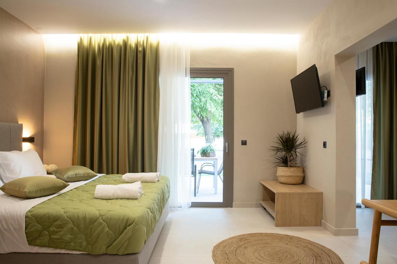 Olympus Suites Paralia Pantaleimonos Buitenkant foto
