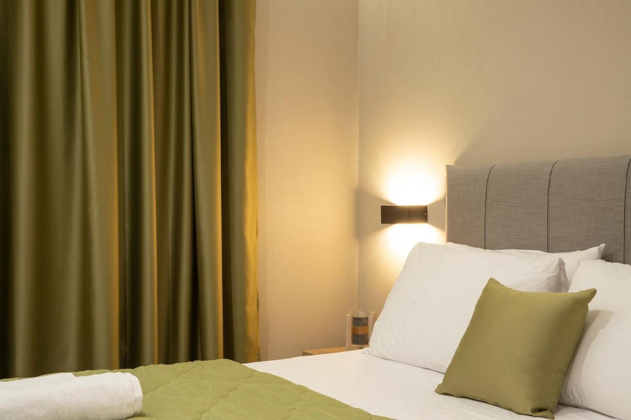 Olympus Suites Paralia Pantaleimonos Buitenkant foto