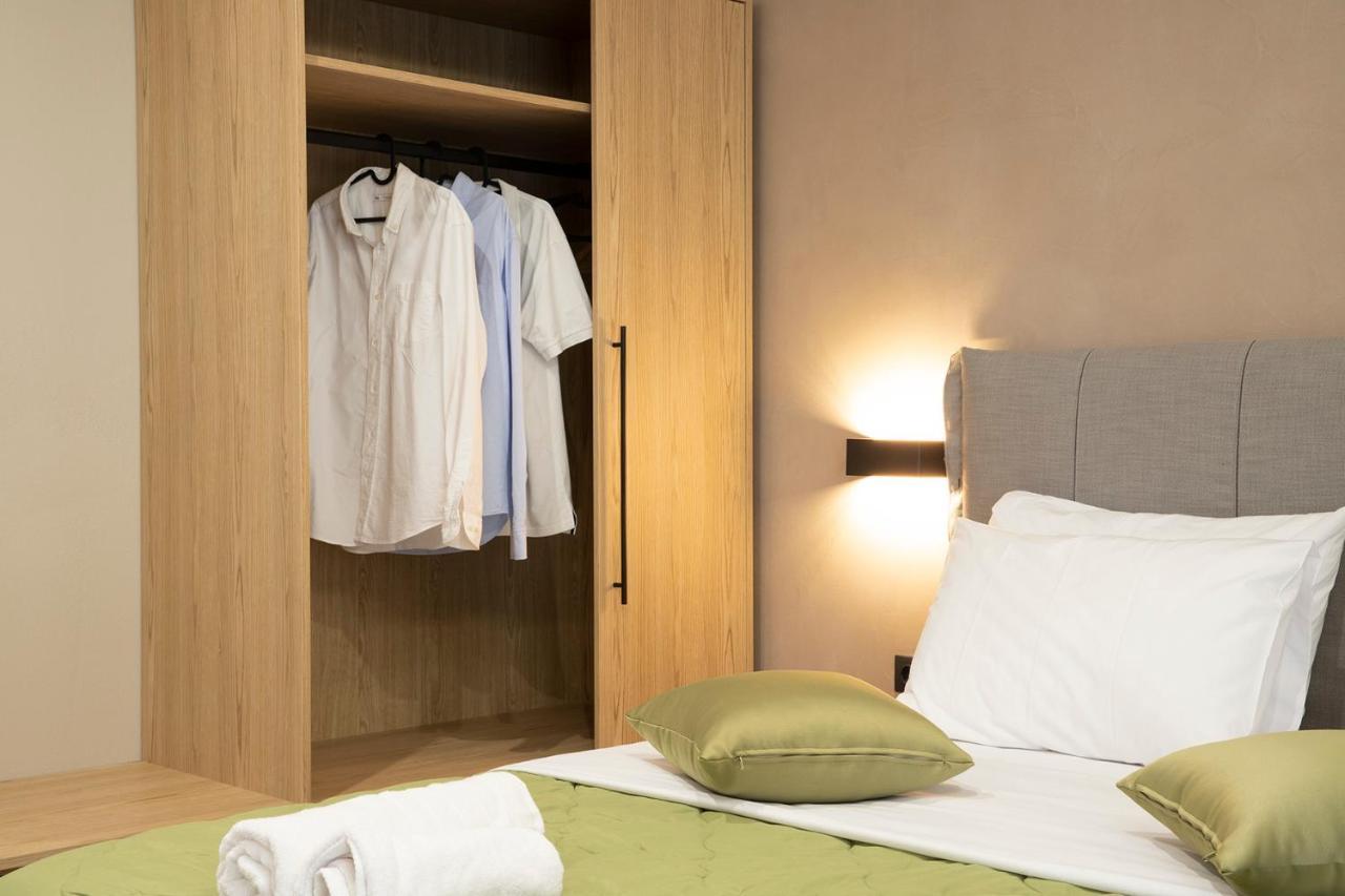 Olympus Suites Paralia Pantaleimonos Buitenkant foto