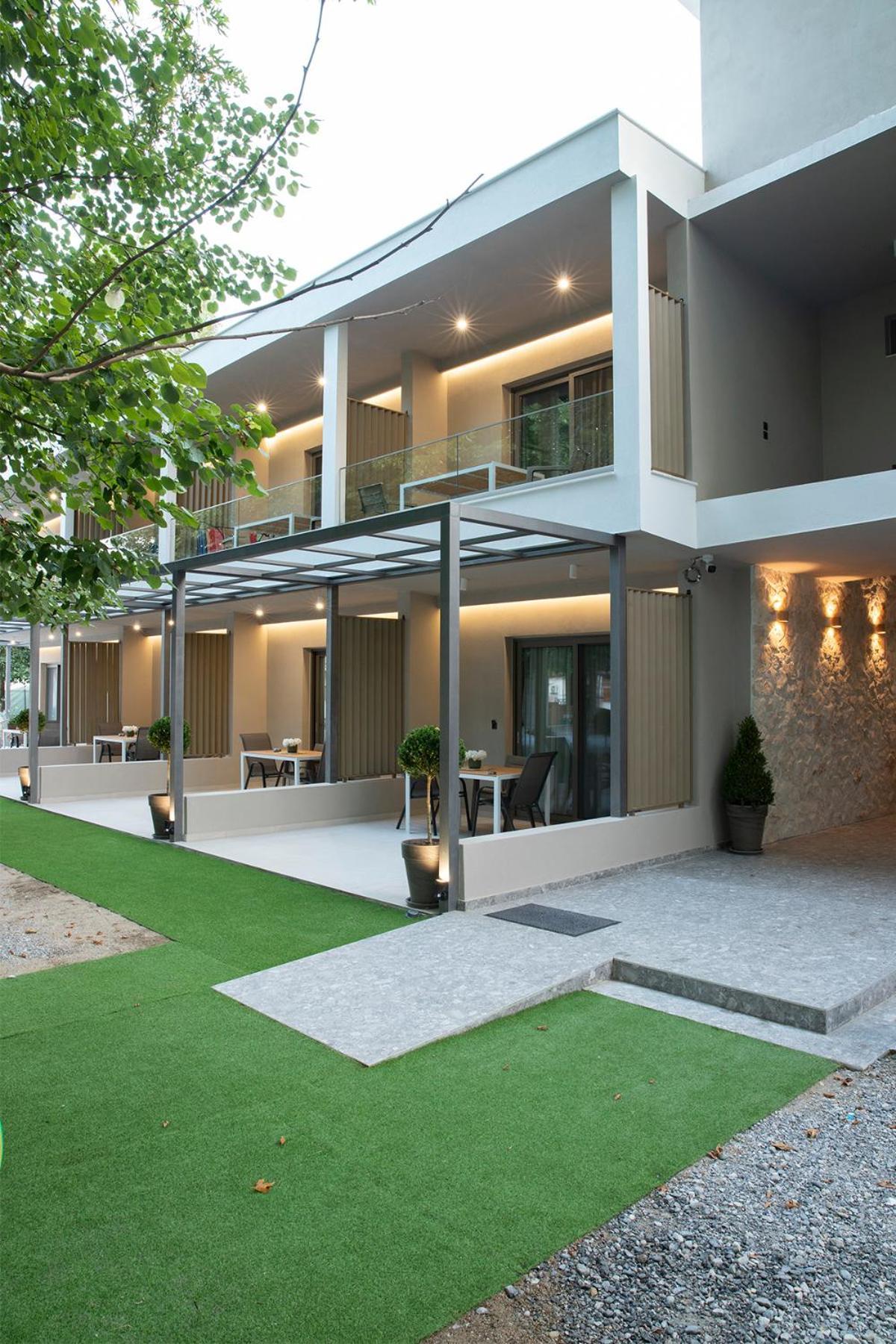 Olympus Suites Paralia Pantaleimonos Buitenkant foto